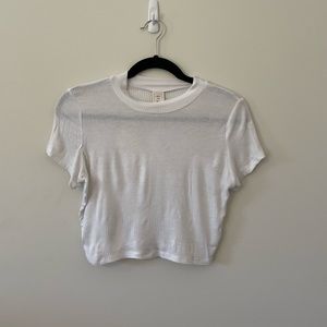 white cropped tee
